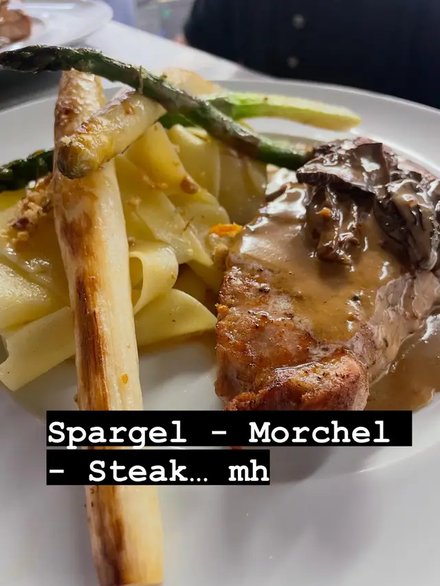Kalbssteak mit Morcheln, Spargel und Bandnudeln